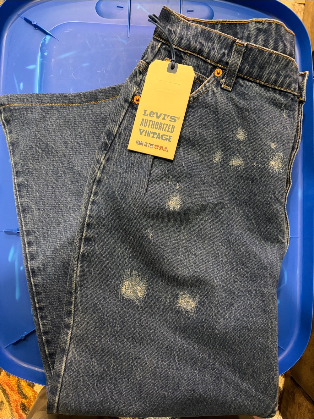 Levis Authorized Vintage Jeans Womens pleated Cropped size 34 NWT UPCYCLED